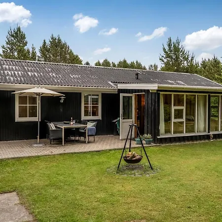 Hébergement de vacances Linnea - From The Sea By Interhome *