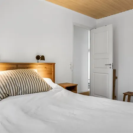 Hébergement de vacances Linnea - From The Sea By Interhome